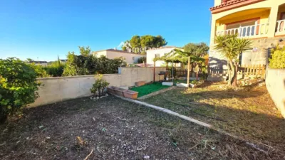 Semi-detached house on Carrer de les Palmeres photo 5