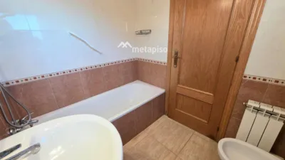 Semi-detached house on Carrer de les Palmeres photo 20