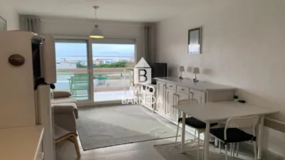 Apartment on Carrer de Mercè Rodoreda, 1 photo 8