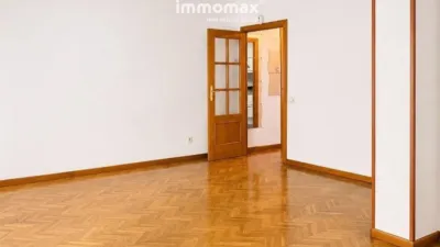Apartment in Centre photo 3