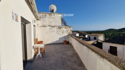 Top-floor apartment on Carrer de la Closa Nova photo 9