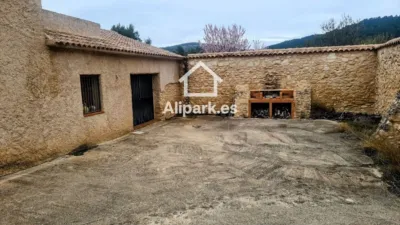 Chalet en venta en Biar - Vista 2