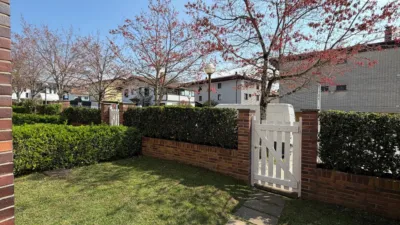 Casa adosada en venta en Villa Con Piscina, Lasarte (Lasarte-Oria) de 780.000 €