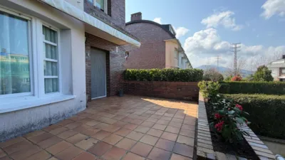 Casa adosada en venta en Villa Con Piscina, Lasarte (Lasarte-Oria) de 780.000 €