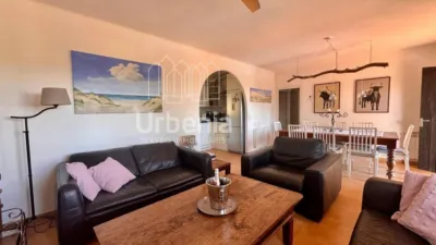 Apialia offers this fantastic rustic property with sea views, located on a plot of nearly 6,000 m² in Lloret de Mar, just 10 minutes by car from the beach. Surrounded by nature and offering total privacy, this home provides a unique setting with open views of the sea and hills, for those seeking tranquility without sacrificing proximity to the coast. The house is in perfect condition, with 214 m² built across two floors. It features four double bedrooms, all equipped with air conditioning and fitted wardrobes, and two full bathrooms. photo 8