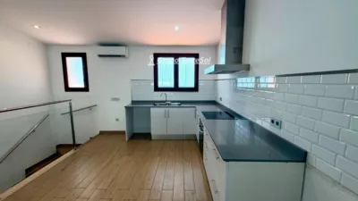 Apartment on Carrer de Montserrat photo 7