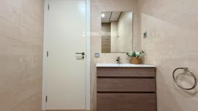 Apartment on Carrer de Montserrat photo 27
