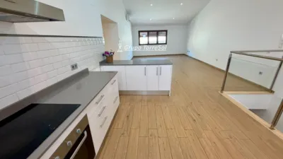 Apartment on Carrer de Montserrat photo 11