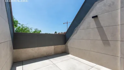 Semi-detached house in Av. Europa area photo 40