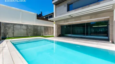 Semi-detached house in Av. Europa area photo 2