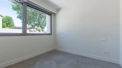 Semi-detached house in Av. Europa area photo 16