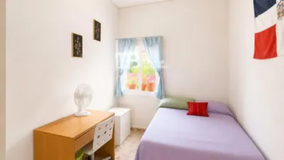 Apartment on Carrer d'Álvaro de Bazán photo 9