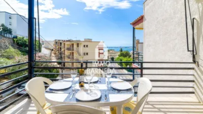 Apartment at Carrer de la Pujada del Puig Rom, 32 photo 3