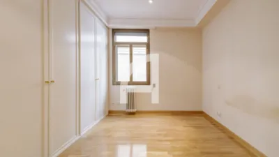 Apartment in Salamanca District photo 32