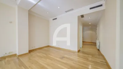 Apartment in Salamanca District photo 13