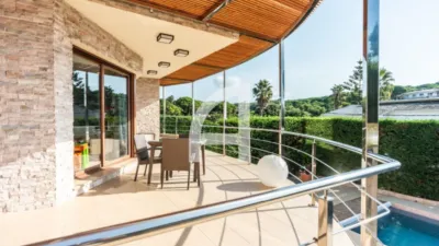 Chalet in Canyelles-La Montgoda photo 5