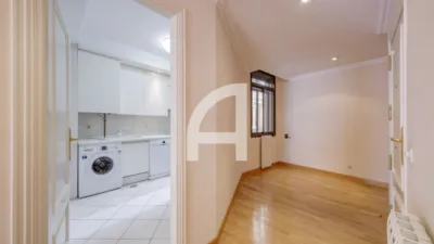 Apartment in Salamanca District photo 15