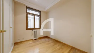 Apartment in Salamanca District photo 47