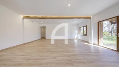 Chalet in Villafranca del Castillo photo 22