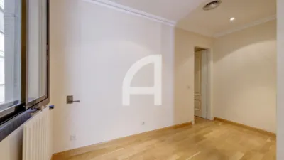 Apartment in Salamanca District photo 22