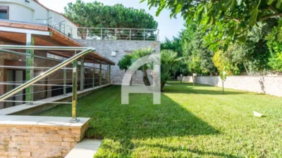 Chalet in Canyelles-La Montgoda photo 4