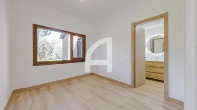 Chalet in Villafranca del Castillo photo 50