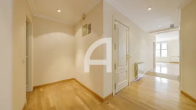 Apartment in Salamanca District photo 27
