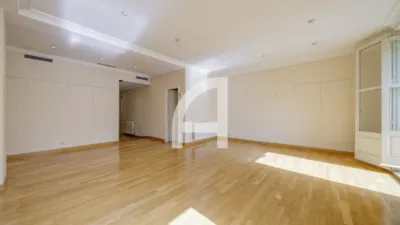 Apartment in Salamanca District photo 11