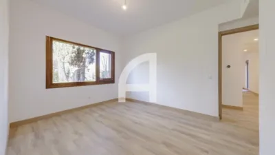 Chalet in Villafranca del Castillo photo 44