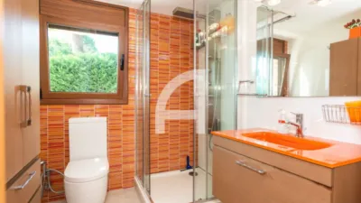 Chalet in Canyelles-La Montgoda photo 30