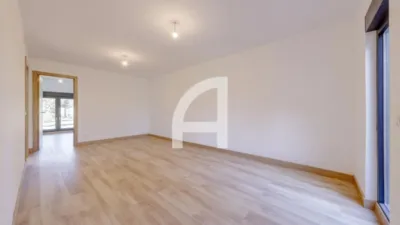 Chalet in Villafranca del Castillo photo 25