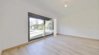 Chalet in Villafranca del Castillo photo 35