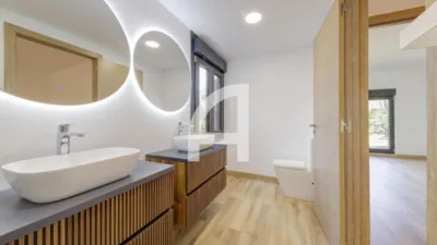 Chalet in Villafranca del Castillo photo 31