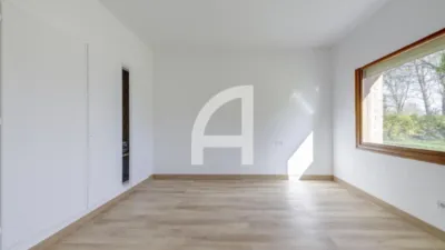 Chalet in Villafranca del Castillo photo 40