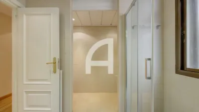 Apartment in Salamanca District photo 41