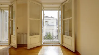 Apartment in Salamanca District photo 15