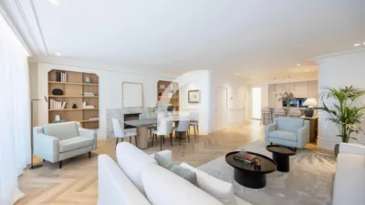 Apartment in Salamanca District photo 3