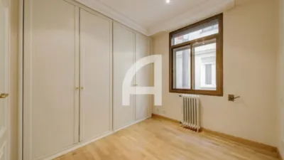 Apartment in Salamanca District photo 48