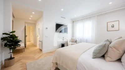 Apartment in Salamanca District photo 9
