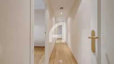 Apartment in Salamanca District photo 30