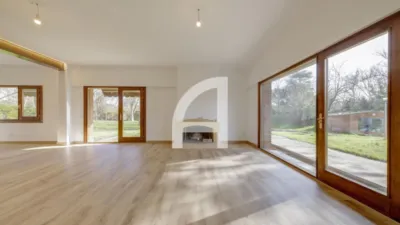 Chalet in Villafranca del Castillo photo 2