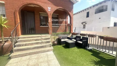 Chalet on Carrer de la Tardor photo 3