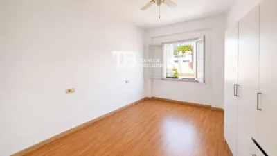 Apartment on Carrer de Robert Graves photo 13
