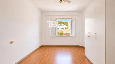 Apartment on Carrer de Robert Graves photo 18