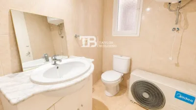Apartment on Carrer de Robert Graves photo 16