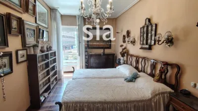 Apartment on Calle de Santiago Ramón y Cajal photo 17