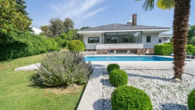 Chalet in La Moraleja photo 4