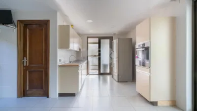 Chalet in La Moraleja photo 32