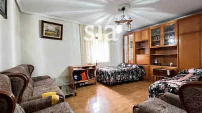 Chalet on Avenida del Gorbea photo 8