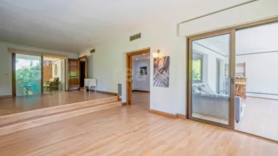 Chalet in La Moraleja photo 24